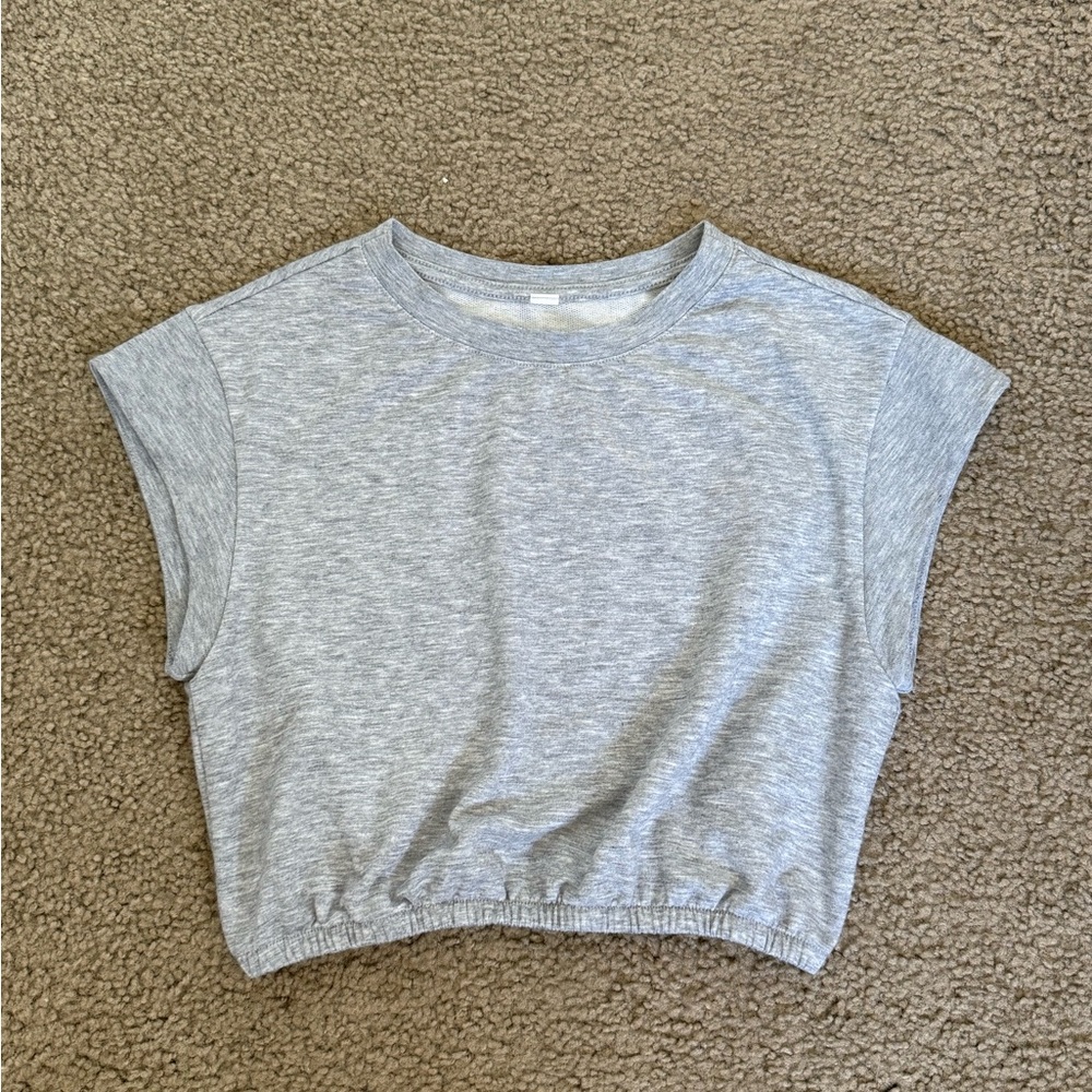 alo - cropped grey cap sleeve